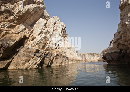 Marmorfelsen neben Fluss Narmada, Bhedaghat, Jabalpur Bezirk, Madhya Pradesh, Indien Stockfoto