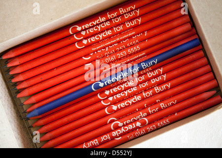 "Bleistift" recycelt, Kunststoff, Recycling, Objekt, Wiederverwendung, leer, dump, Konzept, aus wiederverwendeten UK Abfälle Bury, Lancashire, Stockfoto