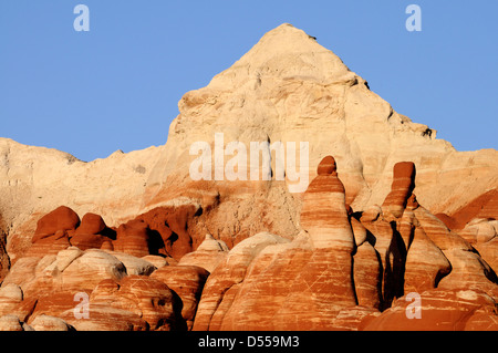 Die atemberaubende Landschaft des „Blue Canyon“ mit seinen seltsam geformten, bunten Hoodoos, Felsspitzen und Sandsteinformationen, Arizona, USA Stockfoto