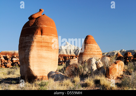 Die atemberaubende Landschaft des „Blue Canyon“ mit seinen seltsam geformten, bunten Hoodoos, Felsspitzen und Sandsteinformationen, Arizona, USA Stockfoto