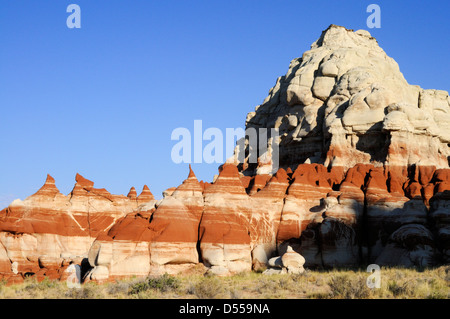 Die atemberaubende Landschaft des „Blue Canyon“ mit seinen seltsam geformten, bunten Hoodoos, Felsspitzen und Sandsteinformationen, Arizona, USA Stockfoto