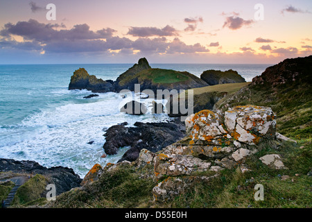 Dämmerung Kynance Cove, Cornwall Stockfoto