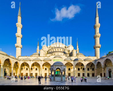 Die blaue Moschee (Sultan Ahmet Camii), Sultanahmet, zentral-Istanbul, Türkei Stockfoto