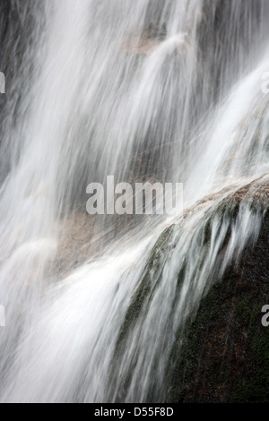 Szklarska Poreba, Polen, Denkmal Heynfalls Kamienczyka, Wasserfall Stockfoto