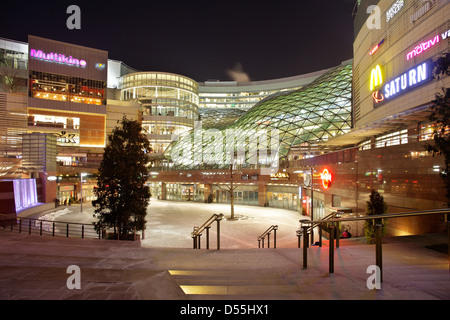 Warschau, Polen, der Mall Goldene Terrassen (Zlote Tarasy) im Zentrum Stadt Stockfoto