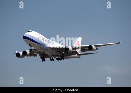 LOS ANGELES, Kalifornien, USA - 21. März 2013 - China Airlines Cargo Boeing 747-409F landet auf dem Flughafen Los Angeles Stockfoto