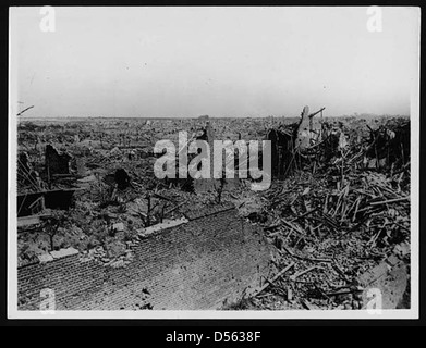 Gesamtansicht des Objektivs eines unser Außenposten, die ständig nach vorne drängen entnommen Stockfoto