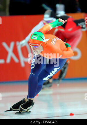 Niederländische Eisschnellläuferin Ireen Wuest in der Frauen 3.000-Meter-Lauf der Eisschnelllauf-WM im Sportforum Berlin-Hohenschönhausen in Berlin, Deutschland, 20. November 2010. Foto: WOLFGANG KUMM Stockfoto