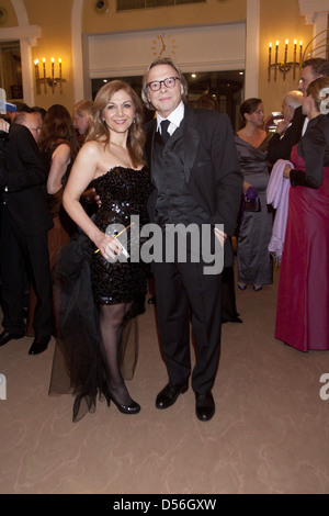 Volker Lechtenbrink, Guel Ural-Aytekin mit 63 Jahren. Hamburger Presseball im Kempinski Hotel Atlantik. Hamburg, Deutschland - 21.01.2012 Stockfoto