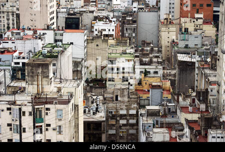 Gesamtansicht von der Innenstadt von Buenos Aires, Argentinien, 8. März 2010. Foto: Arno Burgi Stockfoto