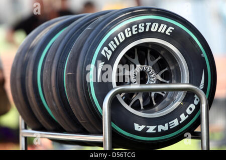 Reifen im Albert Park Stadtkurs von Melbourne, Australien, 25. März 2010 abgebildet. Die 2010 ist Formel 1 Australian Grand Prix am 28. März statt. Foto: Jens Büttner Stockfoto