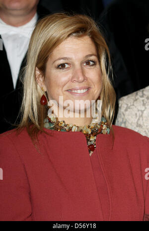 Prinzessin Maxima der Niederlande besucht die Einweihung des neuen Professors der Prinz Claus Stuhl 2009/2011 am International Institute of Social Studies in den Haag, die Niederlande, 30. März 2010. Prinzessin Maxima ist Vorsitzende des Prinzen Claus Chair. Foto: Patrick van Katwijk Stockfoto