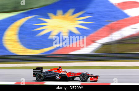 Deutscher Rennfahrer Timo Glock von Virgin Racing beim zweiten Training in Sepang Circuit in der Nähe von Kuala Lumpur, Malaysia, 2. April 2010. Die 2010 Formel 1 Grand Prix von Malaysia am 04 April stattfinden. Foto: Jens Büttner Stockfoto