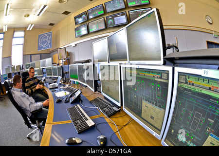 Gesamtansicht des Kontrollraums ATLAS Partikel-Detektor. CERN, die Europäische Organisation für Kernforschung, ist die größte p Stockfoto