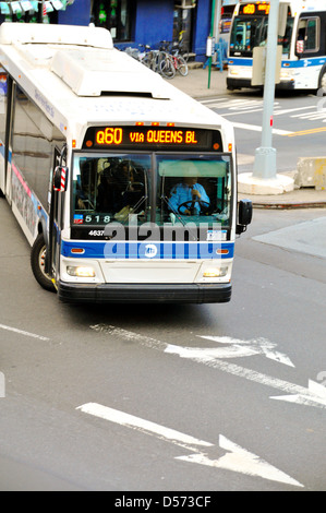 MTA Q60 öffentliche Verkehrsmittel Bus Eingabe Queensboro 59th Street Bridge Stockfoto