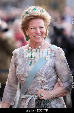 Königin Anne-Marie von Griechenland besucht eine besondere Gala-Show am Königlichen Theater in Kopenhagen, 15. April 2010, zu Ehren der dänischen Königin Margrethe, die ihren 70. Geburtstag am 16. April feiern wird. Foto: Albert Nieboer (Niederlande) Stockfoto