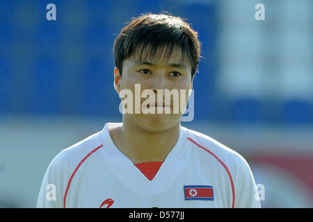 Korea DPR Cha Jong-Hyok abgebildet vor dem Freundschaftsspiel Südafrika Vs Korea DPR BRITA-Arena-Stadion in Wiesbaden, Deutschland, 22. April 2010. Das Spiel endete mit einem 0: 0 zu binden. Foto: FREDRIK VON ERICHSEN Stockfoto