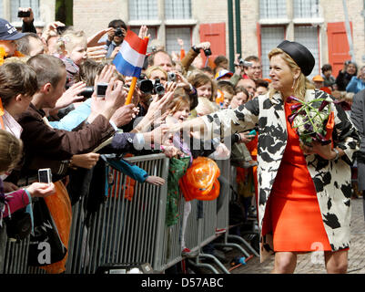 Kronprinzessin Maxima der Niederlande besucht die Königinnentag (Koninginnedag) Feierlichkeiten in Wemeldinge, den Niederlanden, 30. April 2010. Foto: Patrick van Katwijk Stockfoto