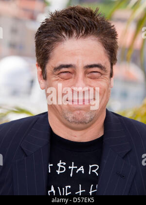 Puerto Rican Schauspieler und Jury-Mitglied Benicio Del Toro besucht die Jury-Foto-Shooting auf der 63. Filmfestspiele von Cannes in Cannes, Frankreich, 12. Mai 2010. Foto: Hubert Boesl Stockfoto