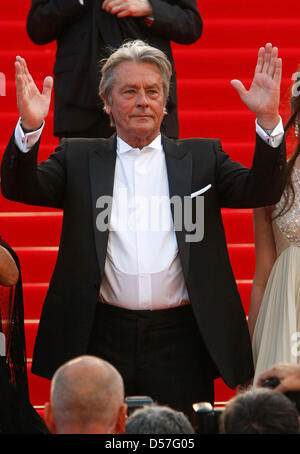 Französischer Schauspieler Alain Delon für die Premiere von kommt "Wall Street: Money Never Sleeps 2010 Cannes Film Festival in Cannes, Frankreich, 14. Mai 2010. Foto: Hubert Boesl Stockfoto