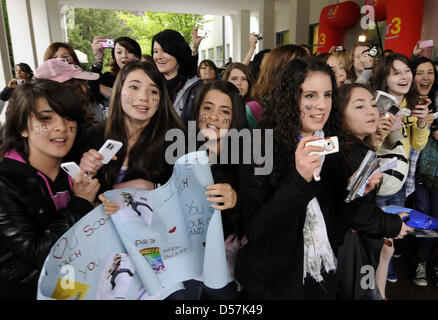 Kanadische Pop-Sängerin Justin Bieber (nicht abgebildet) besucht eine Radiostation in Frankfurt Main, Deutschland, 20. Mai 2010. Bieber räumte er mochte deutsche Mädchen und sagte: "Ich liebe sie." Der 16-j hrige hat einen deutschen Urgroßvater und perfekt zählen bis zehn in deutscher Sprache. Foto: Bernd Kammerer Stockfoto