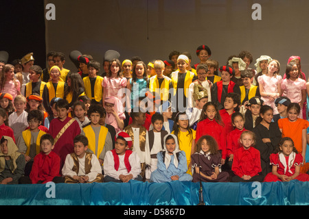 Vorhang, Leistung von Tausendundeinernacht im Theater der British International School, Kairo, Egpyt (BISC) Stockfoto