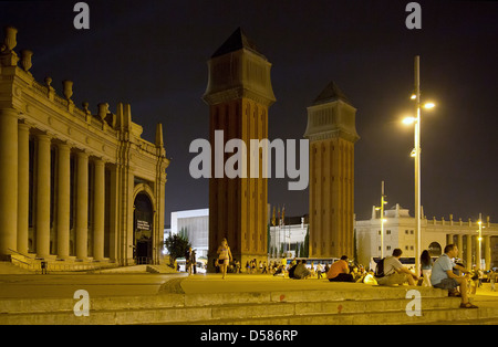 Barcelona, Spanien, zu Beginn des Torres Venecianes Avenida Reina Maria Cristina Stockfoto