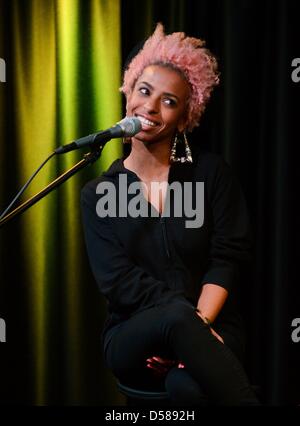 Bala Cynwyd, Pennsylvania, USA. 26. März 2013. Novene CARMEL des Arbeitskreises "Wallpaper", die live im Q102 IHeartRadio Theater in Bala Cynwyd PA (Credit Bild: Credit: Ricky Fitchett/ZUMAPRESS.com/Alamy Live News) Stockfoto