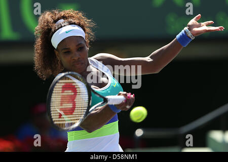 Miami, Florida, USA. 26. März 2013. Serena Williams USA in Aktion während der 9. Tag des Sony Open 2013. Bildnachweis: Mauricio Paiz / Alamy Live News Stockfoto