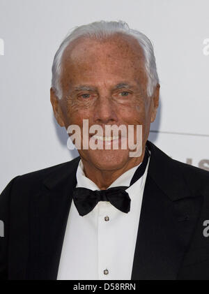 Der italienische Designer Giorgio Armani besucht das AmfAR-Kino gegen Aids-Gala im Rahmen der 63. Cannes Film Festival 2010 in das Hotel Du Cap in Cap d ' Antibes, Frankreich, 20. Mai 2010. Foto: Hubert Boesl Stockfoto