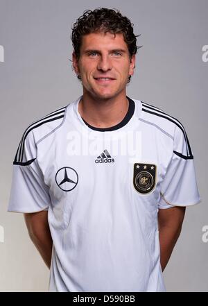 Ein deutscher Fußball-Bund (DFB) Handout Bild datiert 3. Juni 2010 Deutschland internationale Mario Gomez während ein DFB-Foto rufen in Frankfurt Main, Deutschland. Foto: DFB/OLIVER HURST / HANDOUT / redaktionelle Nutzung nur Stockfoto