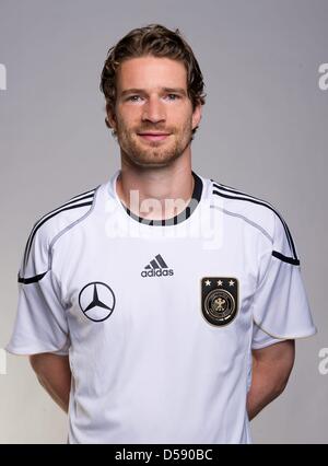 Ein deutscher Fußball-Bund (DFB) Handout Bild datiert 3. Juni 2010 Deutschland internationale Arne Friedrich während ein DFB-Foto rufen in Frankfurt Main, Deutschland. Foto: DFB/OLIVER HURST / HANDOUT / redaktionelle Nutzung nur Stockfoto