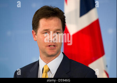 Stellvertretender Premierminister von Großbritannien Nicholas Clegg besucht eine Pressekonferenz im Auswärtigen Amt in Berlin, Deutschland, 10. Juni 2010. Foto: Arno Burgi Stockfoto