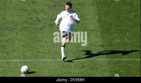 Deutscher Spieler Marko Marin läuft während einer Trainingseinheit der deutschen Fußball-Nationalmannschaft im Super Stadium in Atteridgeville in der Nähe von Pretoria, Südafrika, 16. Juni 2010. Foto: Marcus Brandt Dpa +++(c) Dpa - Bildfunk +++ Stockfoto
