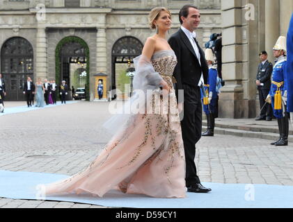 Prinz Nikolaos von Griechenland und Tatiana Blatnik kommen für die Hochzeit von Kronprinzessin Victoria von Schweden und Daniel Westling in Stockholm, Schweden, 19. Juni 2010. Foto: JOCHEN LUEBKE Stockfoto