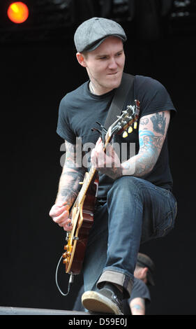 SŠnger Und Gitarrist Brian Fallon der U.S.-Amerikanische Punk/Indie/Alternative-Rock-Band "The Gaslight Anthem" bin Sonntag (20.06.2010) Beim Hurricane-Festival in Schee§el (Landkreis Rotenburg/WŸmme).  Foto: Carmen Jaspersen Dpa/lni Stockfoto