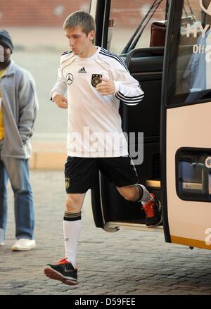 Deutscher Spieler Marko Marin kommt für ein Training der deutschen Fußball-Nationalmannschaft im Super Stadium in Atteridgeville in der Nähe von Pretoria, Südafrika 22. Juni 2010. Foto: Bernd Weißbrod Dpa- Stockfoto