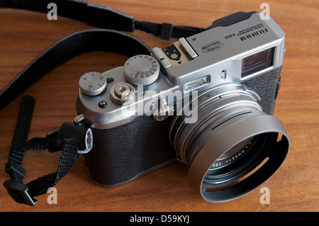Kompakte Digitalkamera Fuji x100 Stockfoto