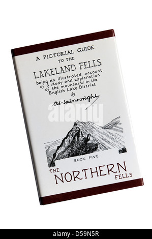 Buchen Sie fünf, die Fjälls, in der Serie A Pictorial Guide to the Lakeland Fells von Arthur Wainwright. Stockfoto