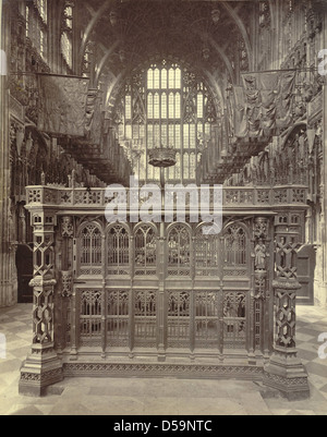 Das Grab von Heinrich VII. In der Westminster Abbey in London ist bekannt für seine komplizierten Fächergewölbe und atemberaubenden architektonischen Details. Das Grab ist ein wichtiges historisches Merkmal der Abtei und repräsentiert den Einfluss der Tudor-Dynastie auf die englische Geschichte. Stockfoto