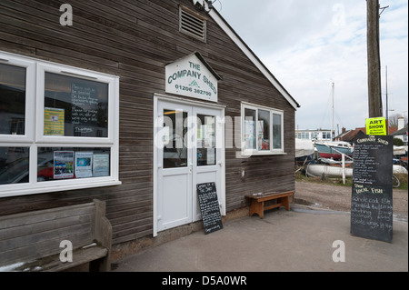 Die Firma Schuppen Fische shop, Café und Restaurant Mersea Island in der Nähe von Colchester UK Stockfoto