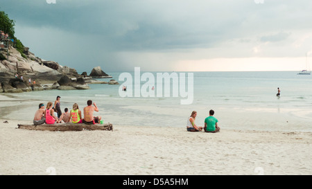 Morgen, nachdem die ganze Nacht Full Moon party auf Koh Phangan Thailand, 2011. Stockfoto