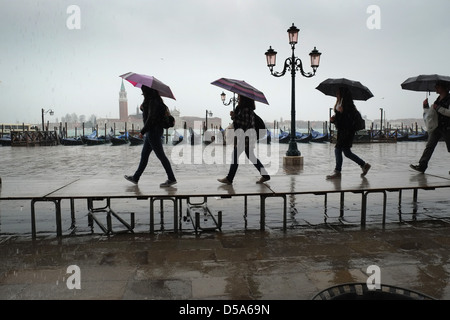 Überschwemmungen, Markusplatz, Venedig, Italien Stockfoto