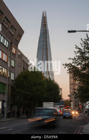 Der Shard in der Dämmerung von Renzo Piano. PHILLIP ROBERTS Stockfoto