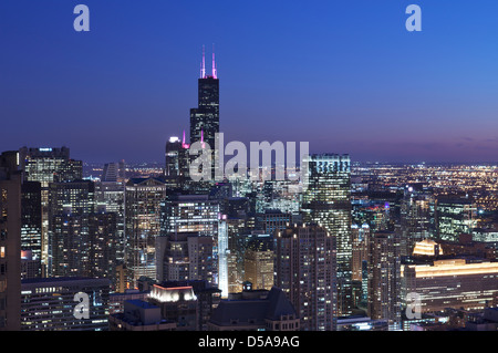 WILLIS TOWER SCHLEIFE SKYLINE VON 900 NORTH MICHIGAN AUF DEM DACH DOWNTOWN CHICAGO ILLINOIS USA Stockfoto