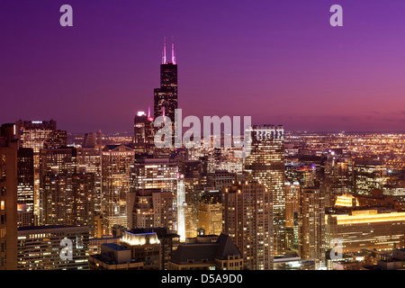 WILLIS TOWER SCHLEIFE SKYLINE VON 900 NORTH MICHIGAN AUF DEM DACH DOWNTOWN CHICAGO ILLINOIS USA Stockfoto