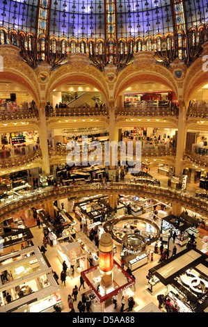 Das Kaufhaus Galeries Lafayette in Paris Frankreich Stockfoto