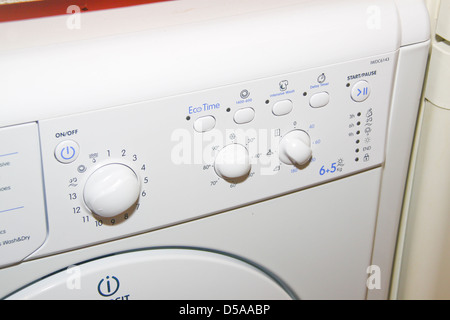 Automatische Waschmaschine Bedienfeld Stockfoto