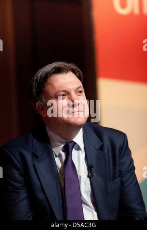 Ed Balls, Arbeits-Wartungstafel für Morley und Outwood und Schatten-Kanzler anlässlich der Labour-Politikforum in Birmingham. Stockfoto