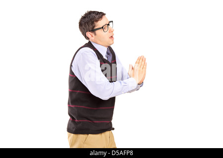 Junge legerer Mann betteln isolierten auf weißen Hintergrund Stockfoto